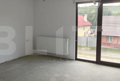 Casă cu 5 camere cu Teren 420 Mp în Central