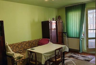 Apartament cu 2 camere decomandat în Tudor