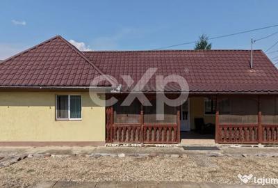 Casă cu 3 camere cu Teren 744 Mp în Central