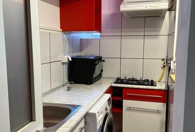 Garsonieră semidecomandată în Gara de Nord