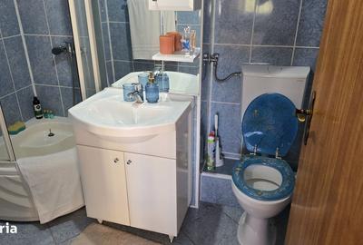 Apartament cu 3 camere decomandat în Dorobanți