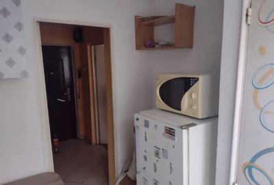 Garsonieră decomandată, mobilată în Titan - 2