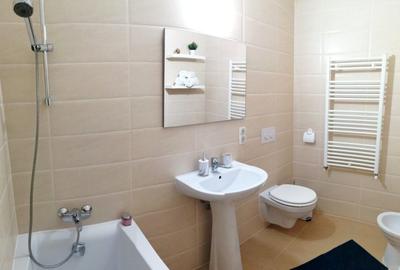 Apartament cu 2 camere decomandat în Tractorul - 1