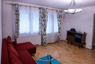 Apartament cu 3 camere semidecomandat în Lujerului