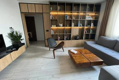 Apartament cu 3 camere semidecomandat în Semicentral