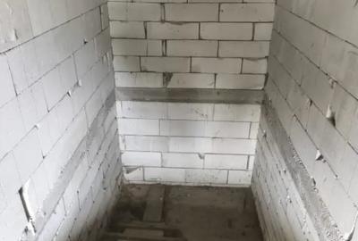 Casă cu 2 camere cu Teren 4400 Mp în Central - 4