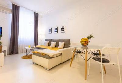 Apartament cu 2 camere decomandat în Victoriei