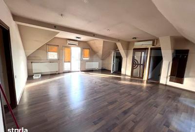Casă cu 7 camere cu Teren 1342 Mp în Central - 3