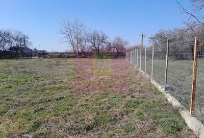 Teren de 2000 mp, în Chiroiu-Satu Nou