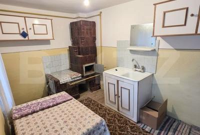 Casă cu 4 camere cu Teren 1300 Mp în Doicești - 3