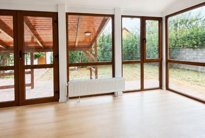 Casă cu 5 camere cu Teren 630 Mp în Dumbrăvița