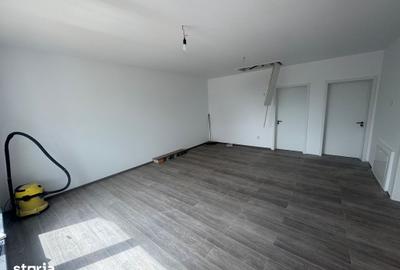 Casă cu 3 camere cu Teren 300 Mp în Central