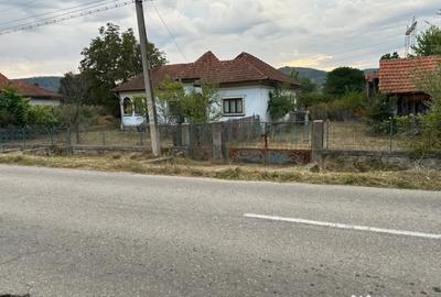 Teren de 7300 mp, în Bârseștii de Jos