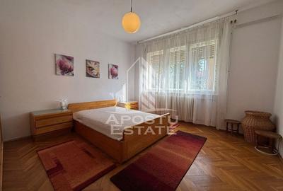 Apartament cu 2 camere decomandat în Medicină