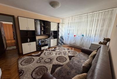 Apartament cu 3 camere semidecomandat în Dacia - 2