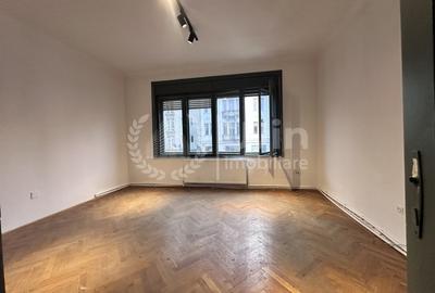 Apartament cu 4 camere decomandat în Central - 2
