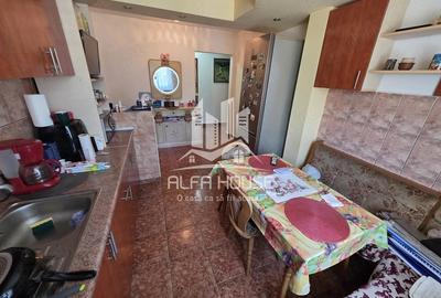 Apartament cu 3 camere decomandat în Moroasa 2 - 1