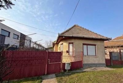 Casă cu 3 camere în Central
