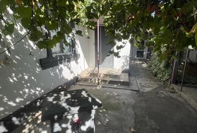 Casă cu 2 camere cu Teren 220 Mp în Schela