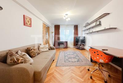 Apartament cu 4 camere semidecomandat, mobilat în Zorilor