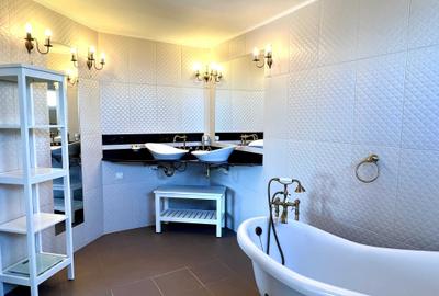 Apartament cu 4 camere decomandat în Exterior Vest