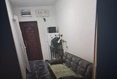 Garsonieră decomandată în Far - 3