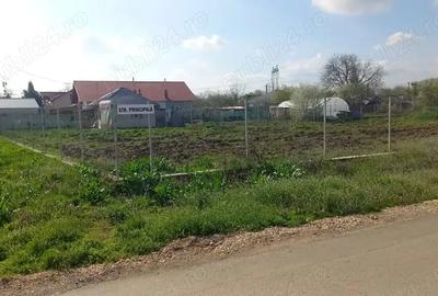 Teren de 1351 mp, în Butimanu