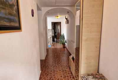 Casă cu 6 camere cu Teren 482 Mp în Central