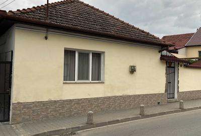 Casă cu 3 camere în Ultracentral