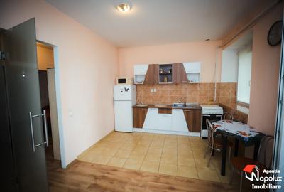 Apartament cu 2 camere semidecomandat, mobilat în Iris