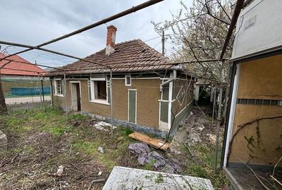 Casă cu 4 camere în Central
