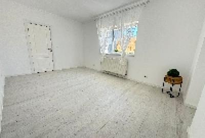 Casă cu 2 camere cu Teren 480 Mp în Păun - 6