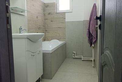 Apartament cu 3 camere decomandat în Sud - 2