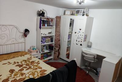 Casă cu 4 camere în Central - 2
