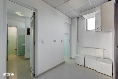 Spațiu comercial, de 500 mp, în Central - 17