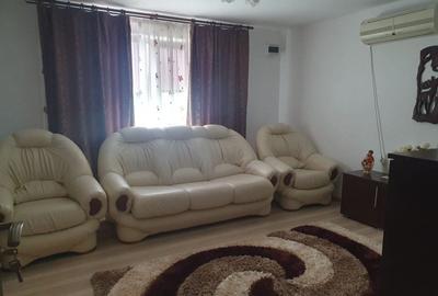 Casă cu 3 camere cu Teren 1800 Mp în Ion Ghica