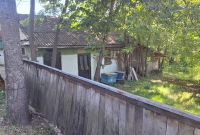 Casă individuală cu 2 camere cu Teren 2640 Mp în Leorda