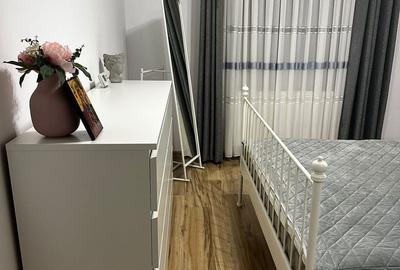 Apartament cu 2 camere decomandat în Roșu