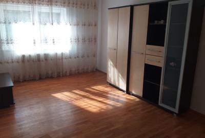 Apartament cu 2 camere decomandat în Central - 1