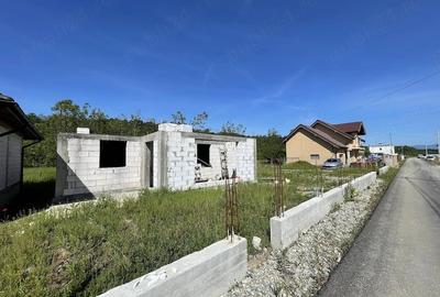 Casă cu 3 camere cu Teren 543 Mp în Botorogi - 3