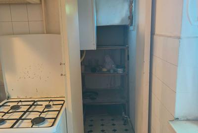 Apartament cu 2 camere decomandat în Tractorul - 3