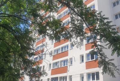 Garsonieră decomandată în Micro 3 - 5
