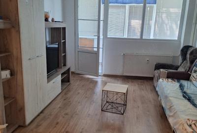 Apartament cu 2 camere semidecomandat în Titan