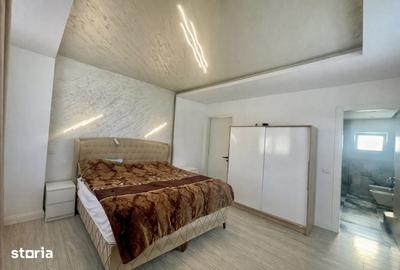Casă cu 5 camere cu Teren 210 Mp în Central