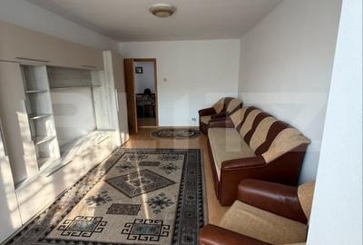 Apartament cu 3 camere decomandat, mobilat în Tractorul - 4