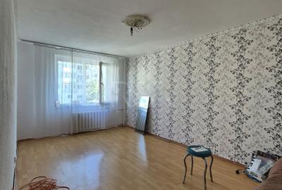 Apartament cu 3 camere decomandat, mobilat în Basarabia