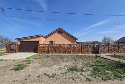 Casă cu Teren 1000 Mp în Grindu