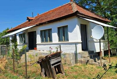 Casă cu 2 camere în Pojogeni