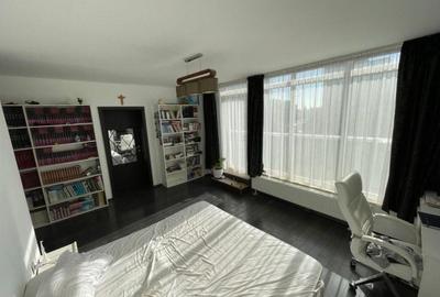 Apartament cu 3 camere decomandat, mobilat în Tomis Nord