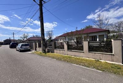 Casă cu 4 camere în Răstoaca